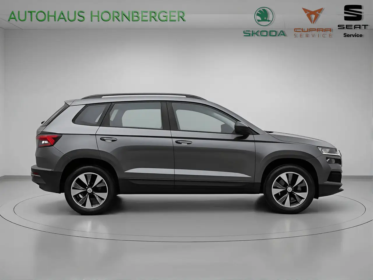 Skoda Karoq Style Plus 1.5TSI 150PS Navi ACC LED PDC Kamera 17" Alufelgen Fahrprofil Tempomat Sitzheizung Kessy Wireless Charging — Galerie du véhicule 6