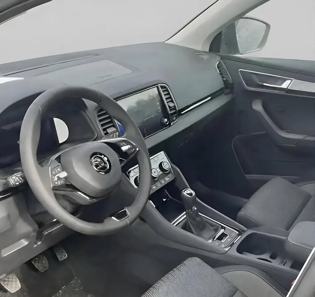 Skoda Karoq Style Plus 1.5TSI 150PS Navi ACC LED PDC Kamera 17" Alufelgen Fahrprofil Tempomat Sitzheizung Kessy Wireless Charging — Galerie du véhicule 10