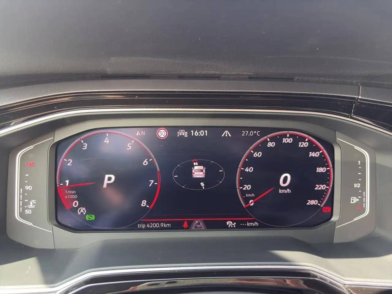 Volkswagen Polo 2.0 TSI DSG GTI DCC IQ-LIGHT*NAV*SHZ*ACC*PDC*KA... — معرض صور السيارة 17