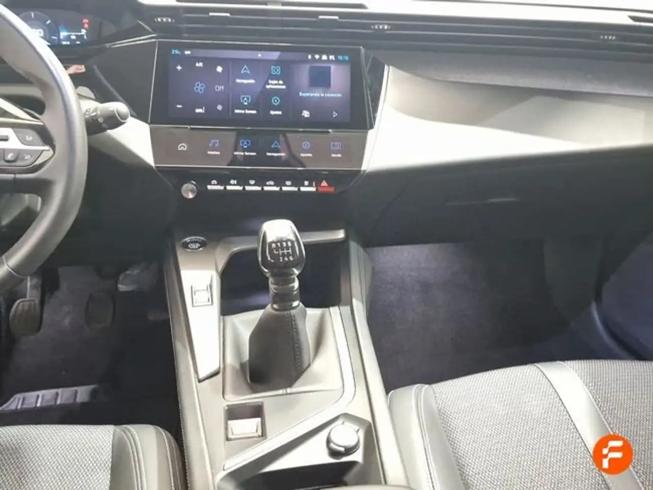 Peugeot 308 1.2 PureTech S&S Allure 130 — معرض صور السيارة 9