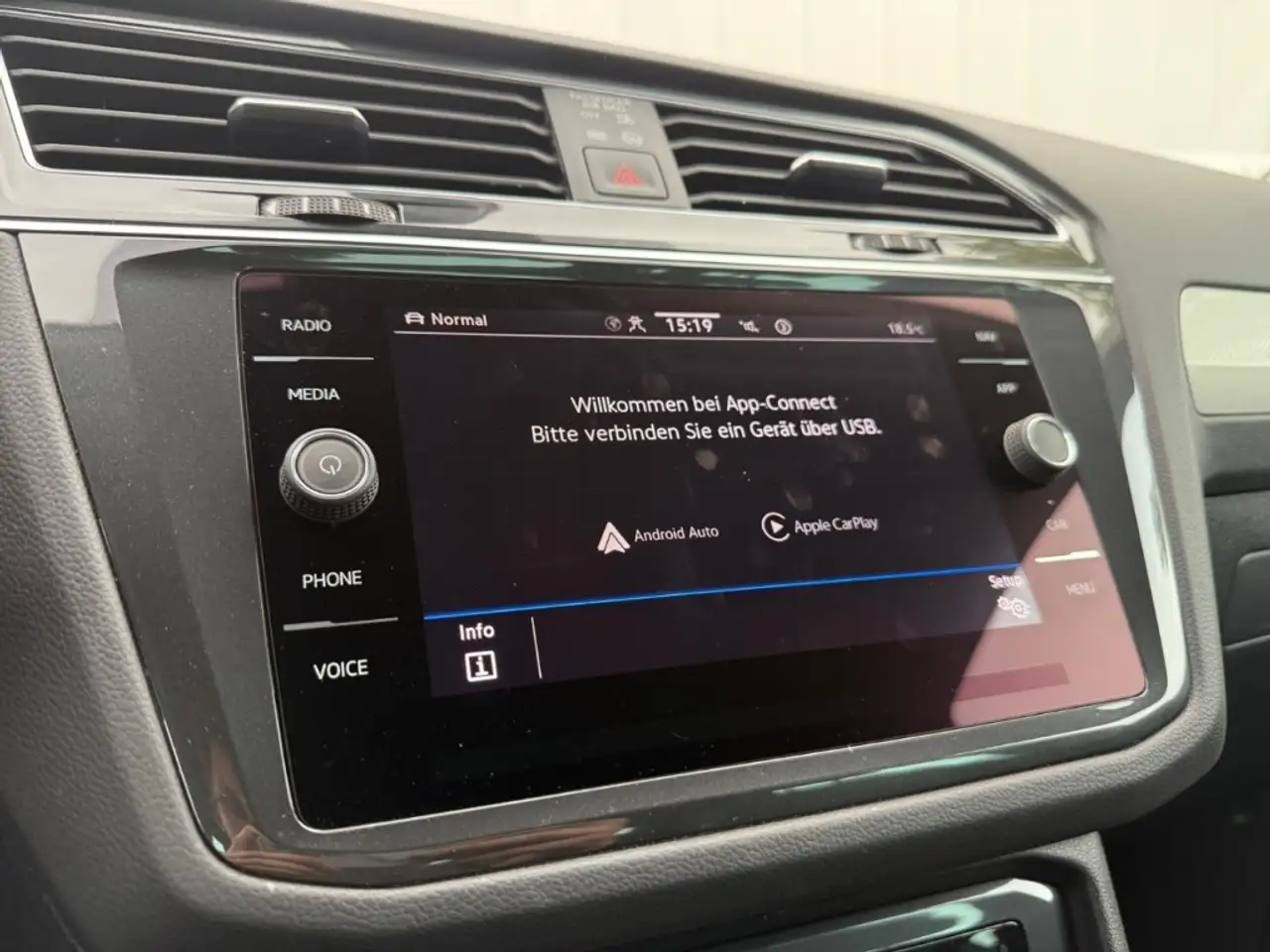 Volkswagen Tiguan Move 1.5 TSI Navi ACC Apple CarPlay — Galerie du véhicule 35
