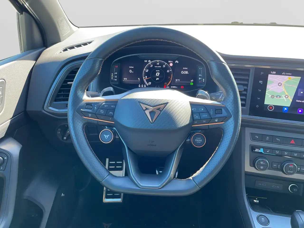 CUPRA Ateca VZ 4Drive 5JGar Pano AHK Beats TopView SHZ — Galería del vehículo 13