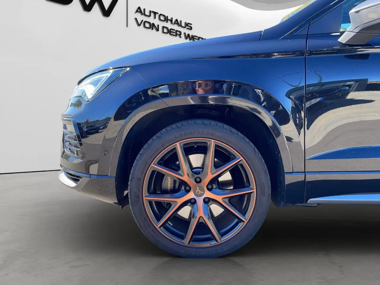 CUPRA Ateca VZ 4Drive 5JGar Pano AHK Beats TopView SHZ — Galería del vehículo 4