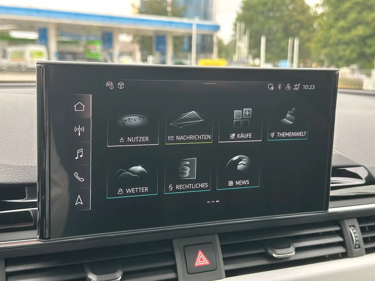 Audi A4 Avant 40 TFSI S tr. qu. S LINE+AHZV+MATRIX — معرض صور السيارة 27