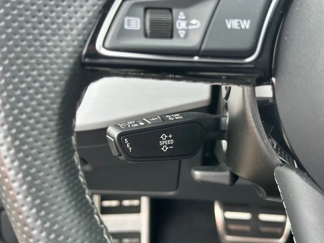 Audi A4 Avant 40 TFSI S tr. qu. S LINE+AHZV+MATRIX — معرض صور السيارة 18