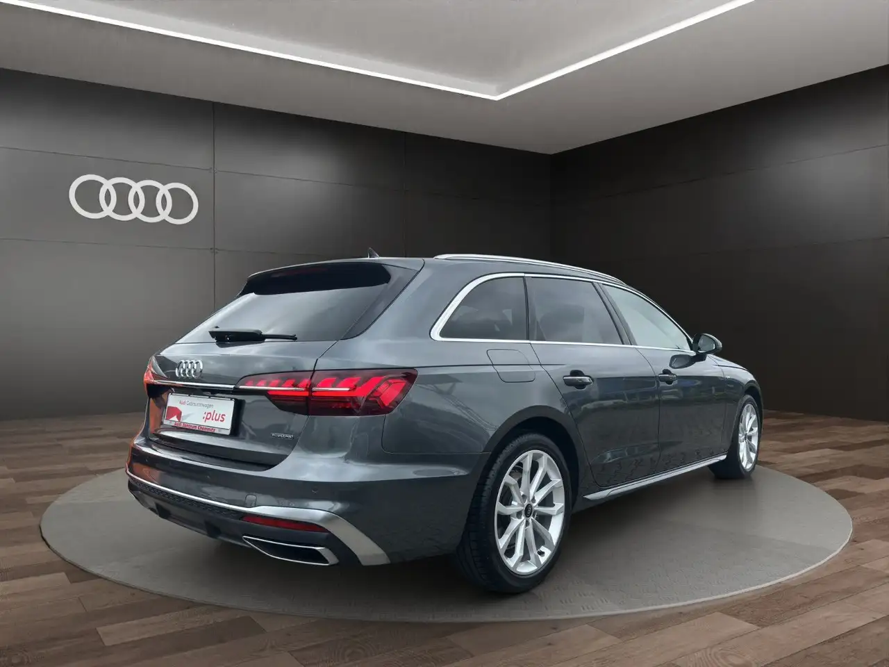 Audi A4 Avant 40 TFSI S tr. qu. S LINE+AHZV+MATRIX — معرض صور السيارة 4