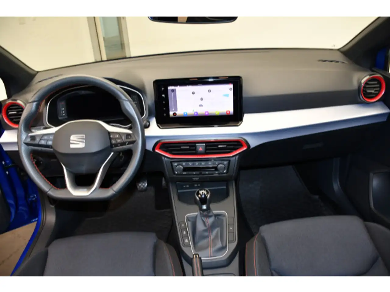 SEAT Ibiza 1.0 TSI FR LED/Navi/Rückfahrkam — Galería del vehículo 4