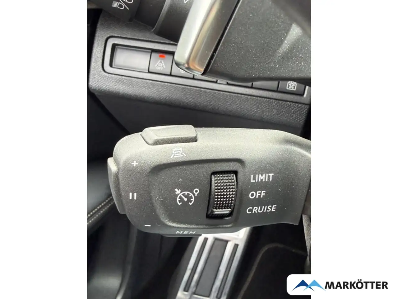 Peugeot 3008 GT ACC/BLIS/CAM/DAB/LED/NAVI/PDC/SHZ — معرض صور السيارة 18