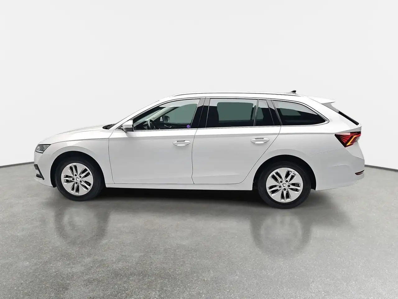 Skoda Octavia OCTAVIA COMBI 1.0 TSI AMBITION NAVI LED PDC — معرض صور السيارة 6