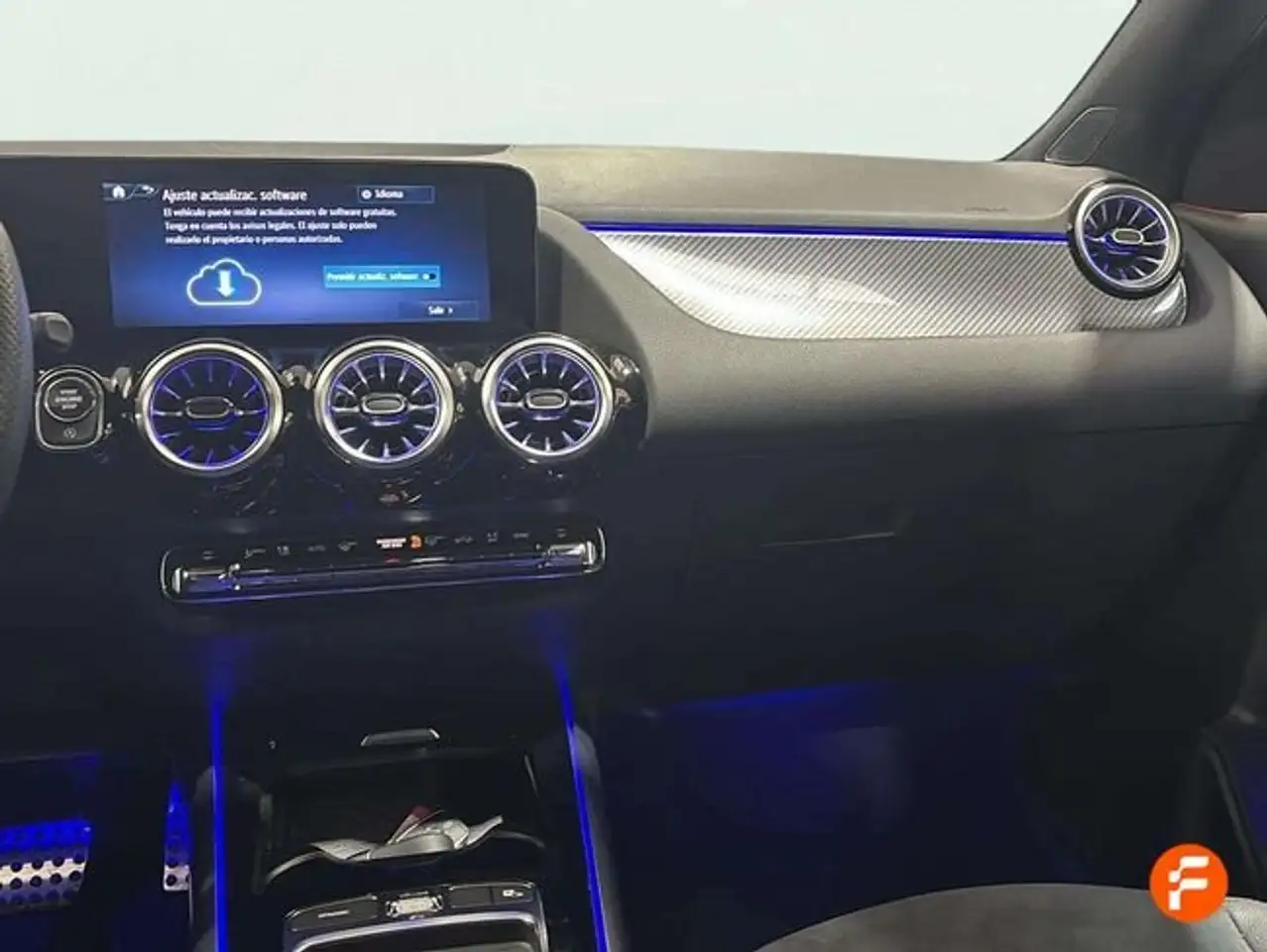 Mercedes-Benz GLA 220 220d 4Matic 8G-DCT — Vehicle gallery 16