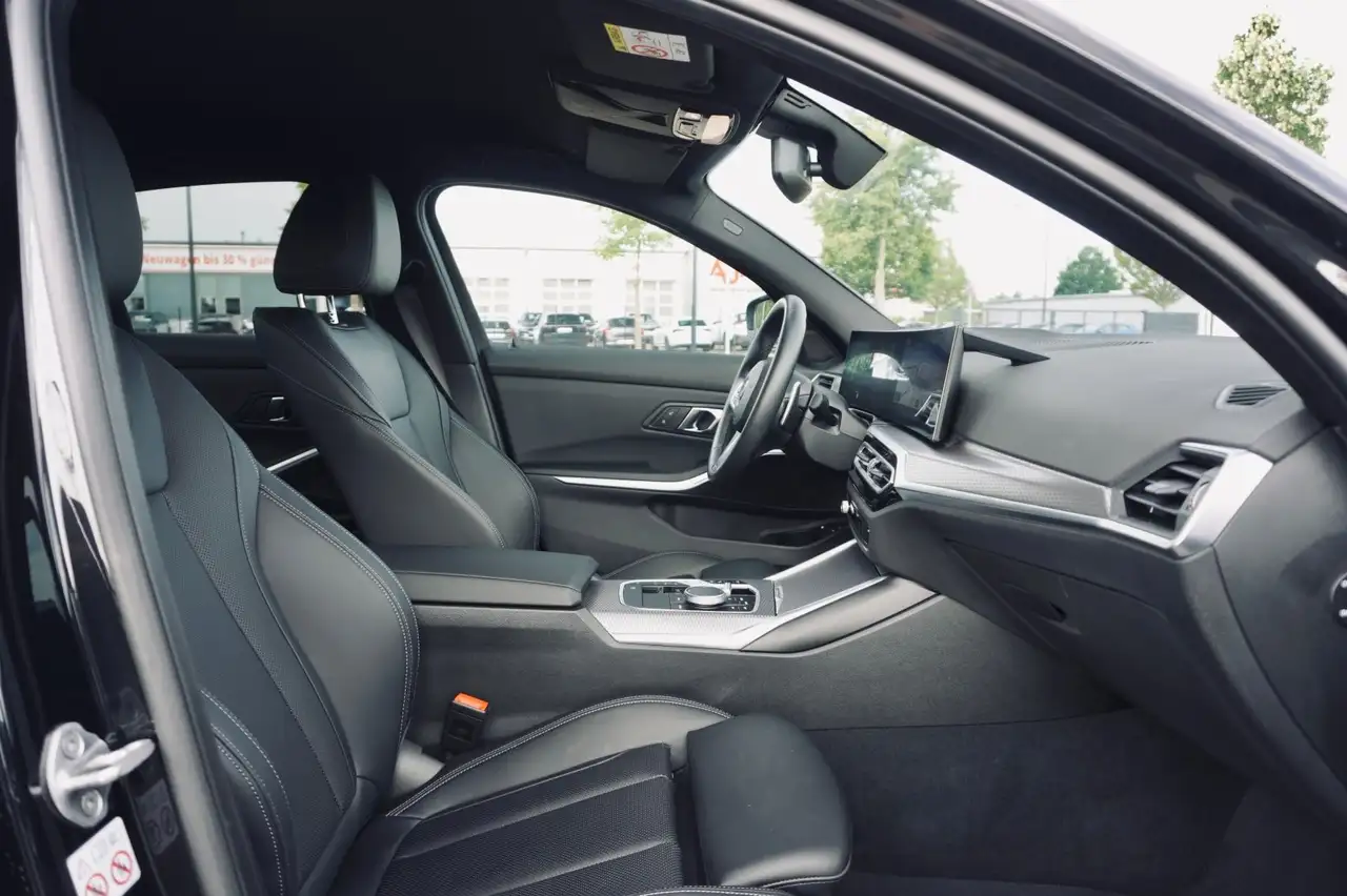 BMW 330 e xDrive Limousine M Sport StHz+StKlima+Navi — Vehicle gallery 22