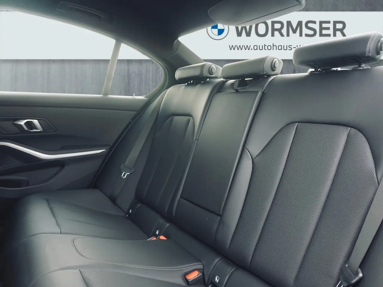 BMW 330 e xDrive Limousine M Sport StHz+StKlima+Navi — Vehicle gallery 11