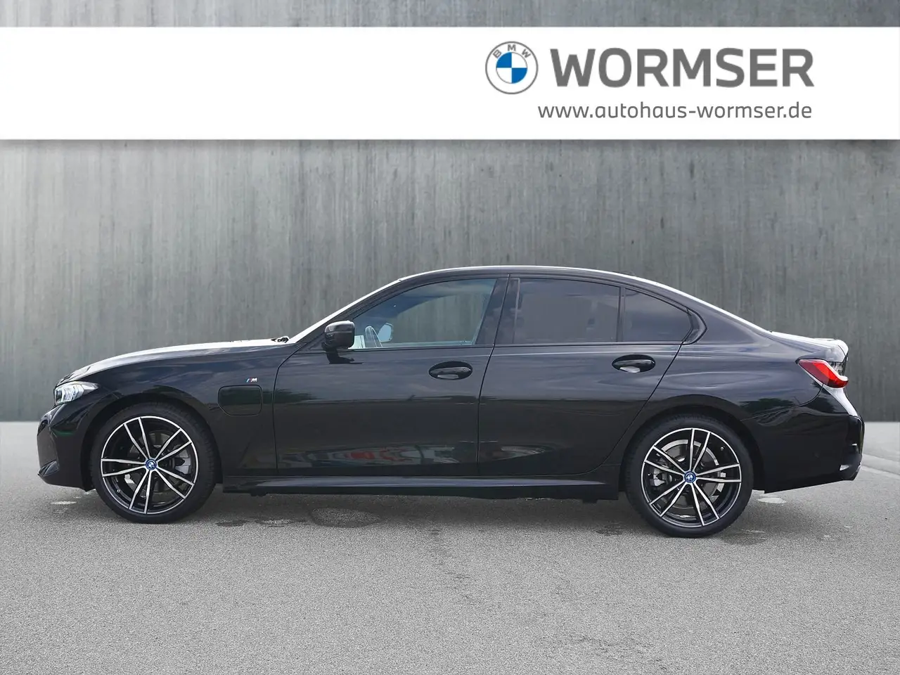 BMW 330 e xDrive Limousine M Sport StHz+StKlima+Navi — Vehicle gallery 4