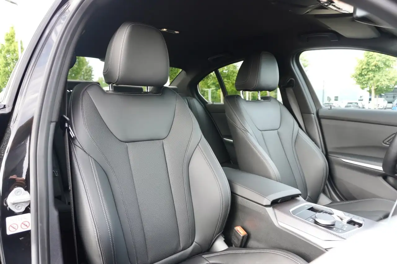 BMW 330 e xDrive Limousine M Sport StHz+StKlima+Navi — Vehicle gallery 21