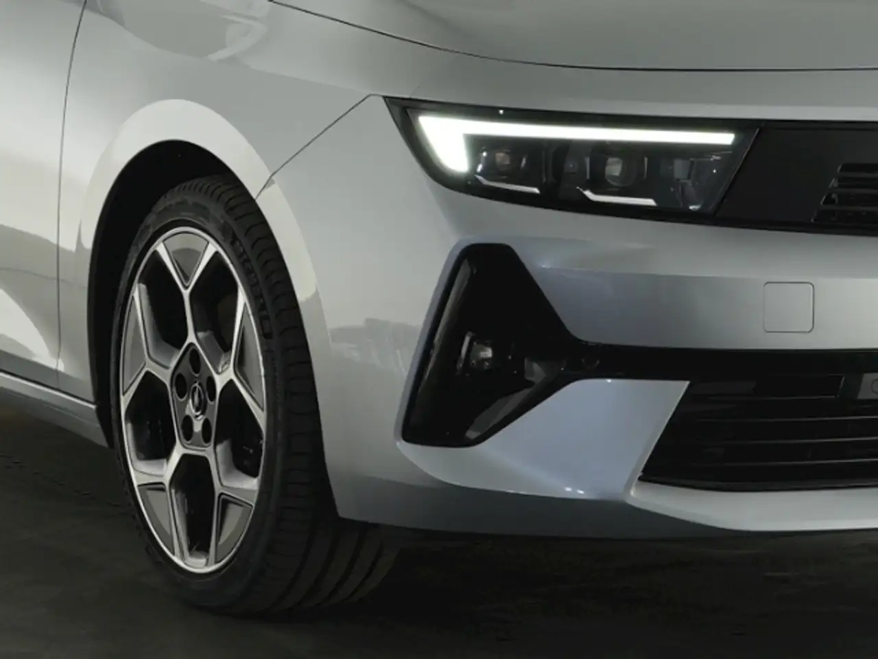 Opel Astra L ST ULTIMATE AT+NAVI+360 GRAD KAMERA+SCHIEBEDACH+ — معرض صور السيارة 31