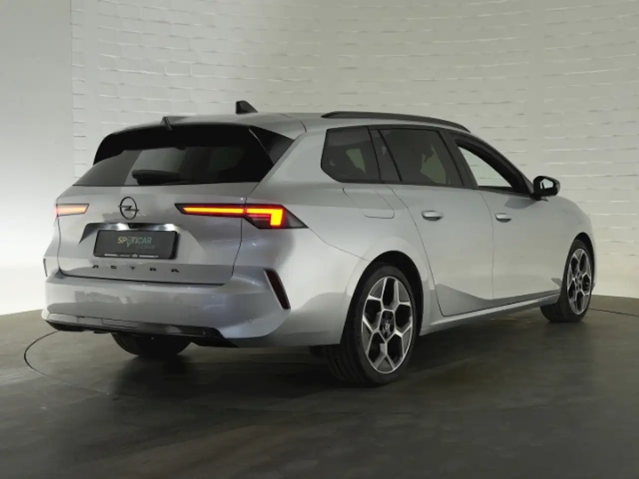 Opel Astra L ST ULTIMATE AT+NAVI+360 GRAD KAMERA+SCHIEBEDACH+ — معرض صور السيارة 3