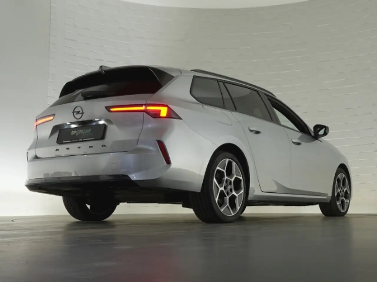 Opel Astra L ST ULTIMATE AT+NAVI+360 GRAD KAMERA+SCHIEBEDACH+ — معرض صور السيارة 24