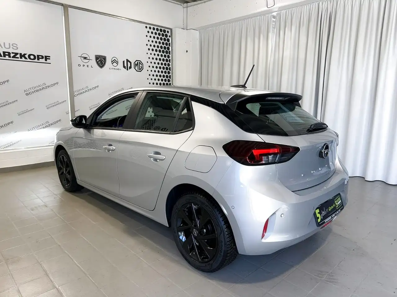 Opel Corsa F Lenk-/Sitzheizung+16'' Alu+Parkpilot v+h — Galería del vehículo 5