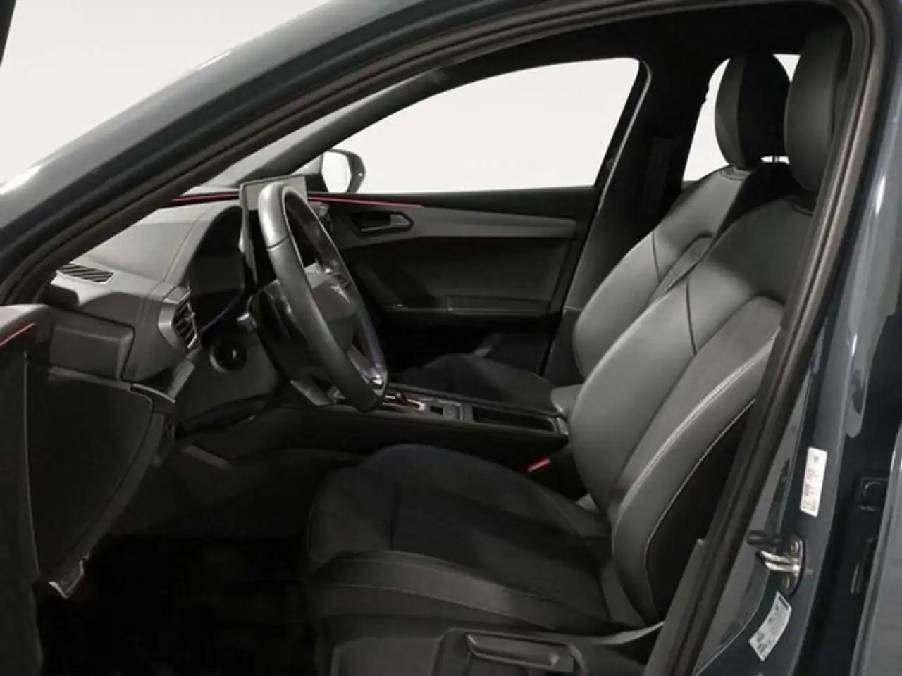 CUPRA Leon 1.5 eTSI 110 DSG — Galerie du véhicule 8