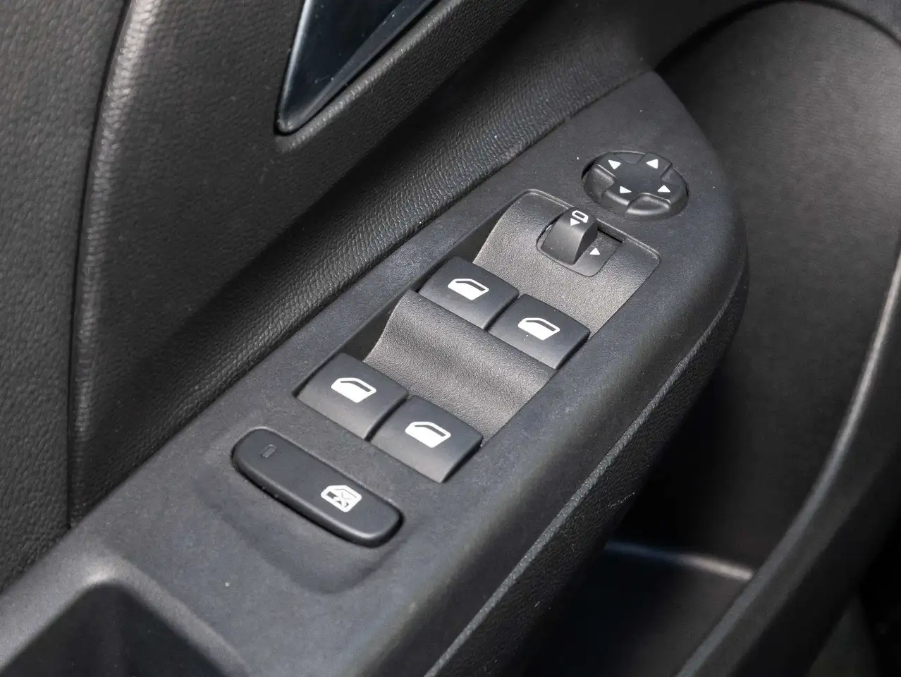 Opel Corsa F GS +L/SHZ+MATRIX+eFH+CARPLAY+PDC+VZE++ — Vehicle gallery 5