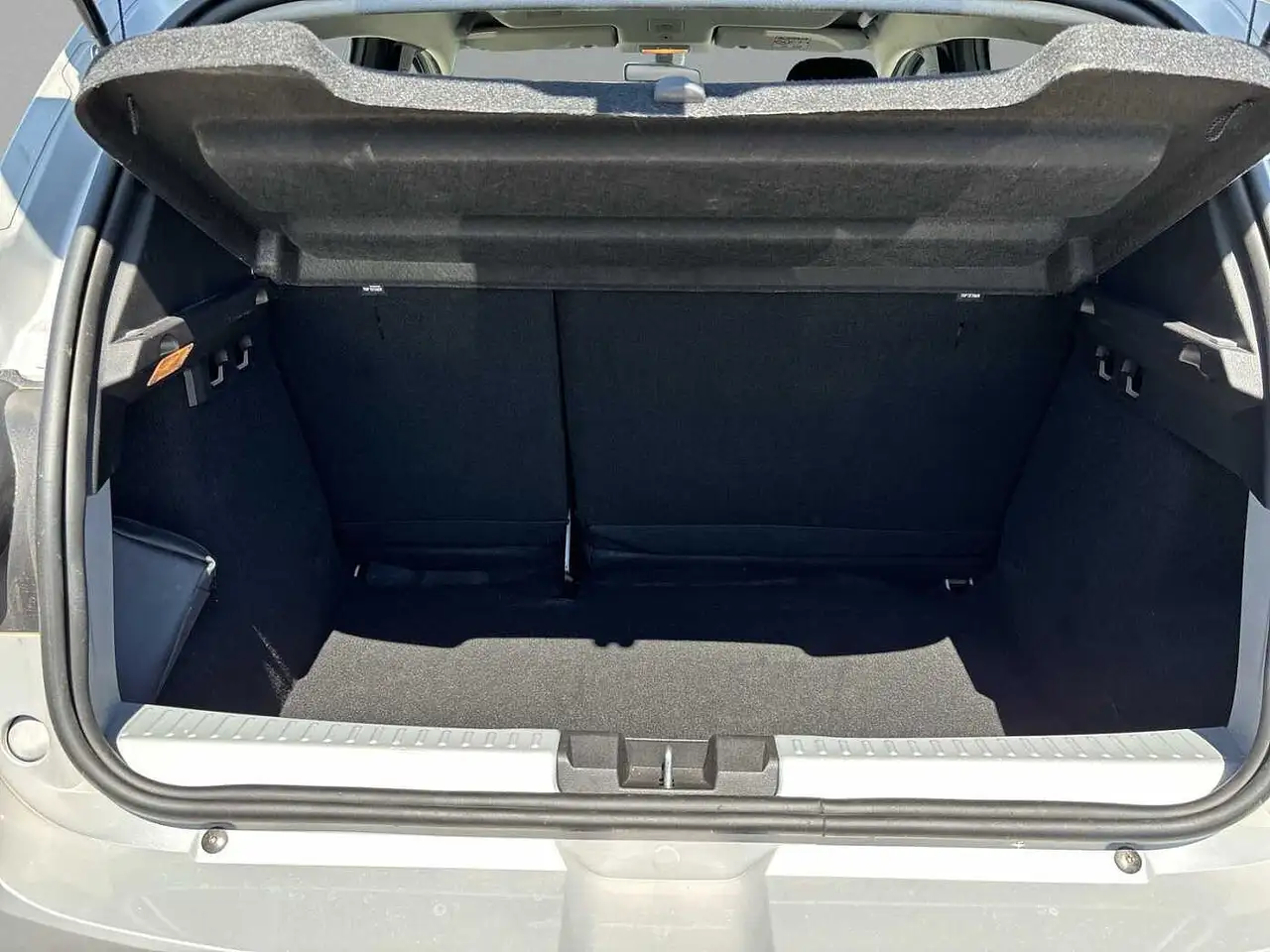 Dacia Sandero Stepway Eco-G 100 Expression PDC+Kamera SHZ Klimaa — معرض صور السيارة 10