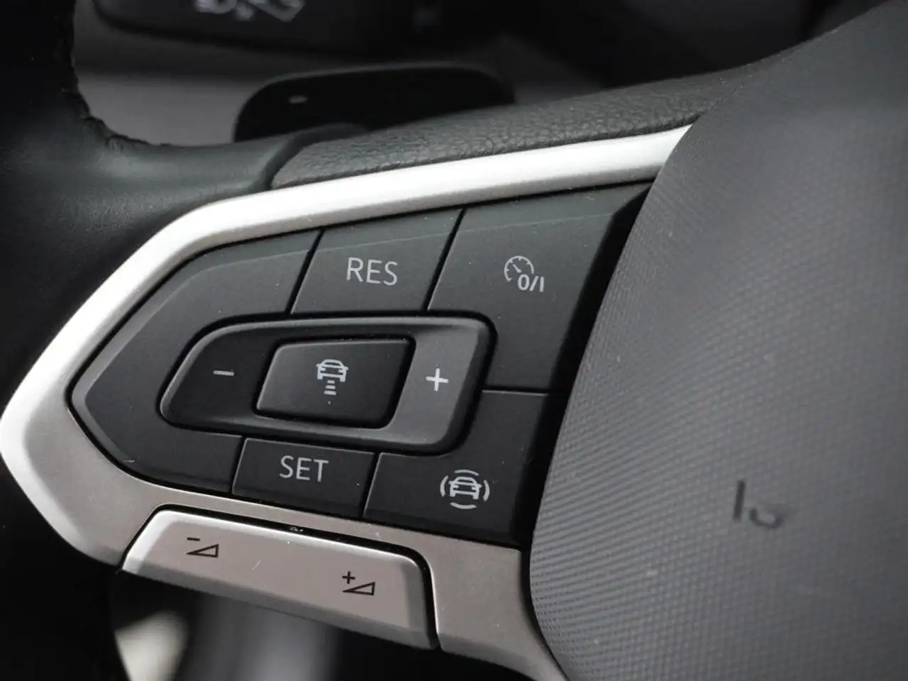 Volkswagen T-Roc 1.5 TSI R-Line kW DSG7 110KW — Vehicle gallery 14
