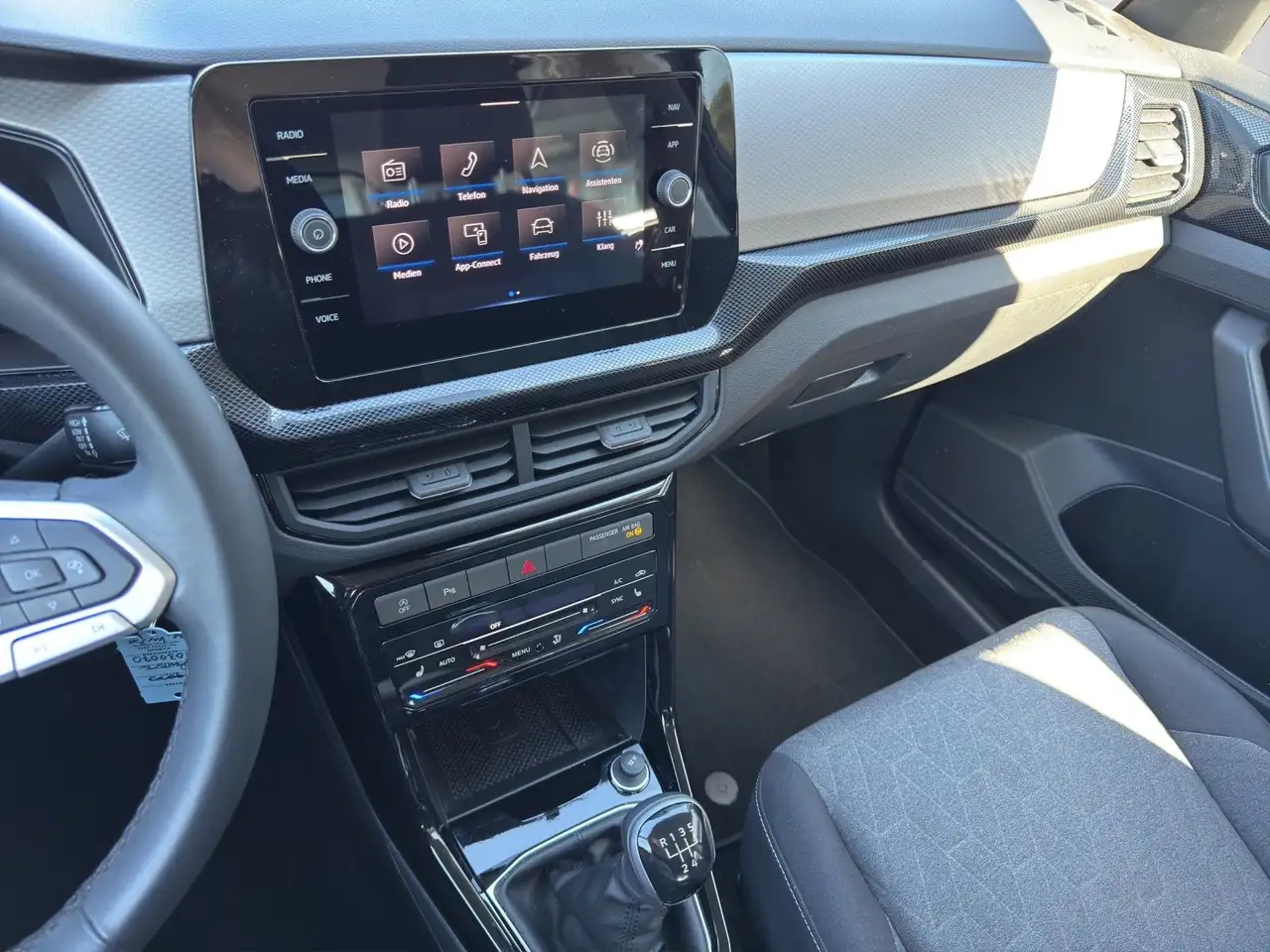 Volkswagen T-Cross Life 1.0 TSI *5J. Gar.* NAVI AHK ACC SHZ — معرض صور السيارة 12