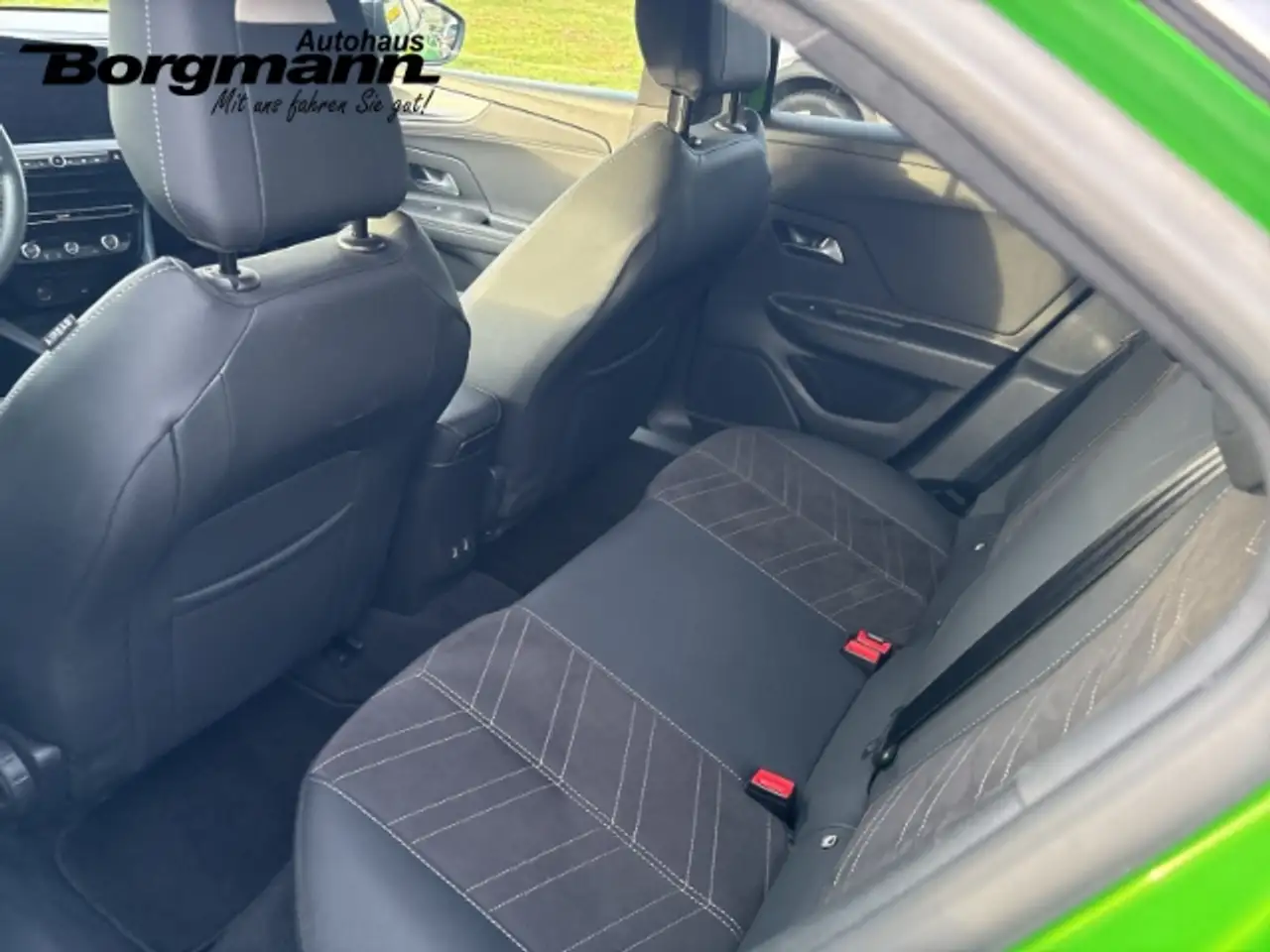 Opel Mokka Ultimate 1.2 Keyless Entry - Sitzheizung - Navigat — معرض صور السيارة 9