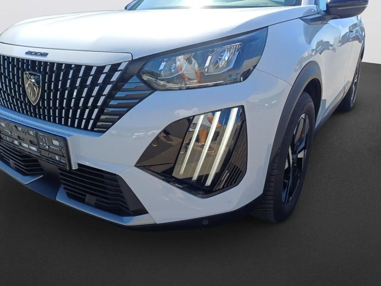 Peugeot 2008 Neuer 2008 Allure PureTech 100 — Vehicle gallery 9