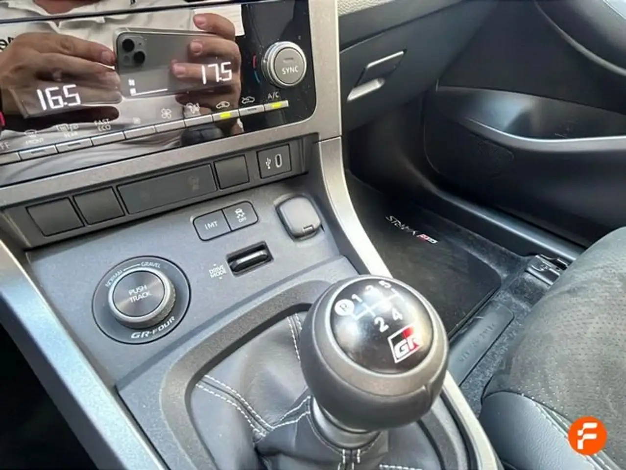 Toyota Yaris 1.6T 276 MANUAL RZ — Vehicle gallery 19