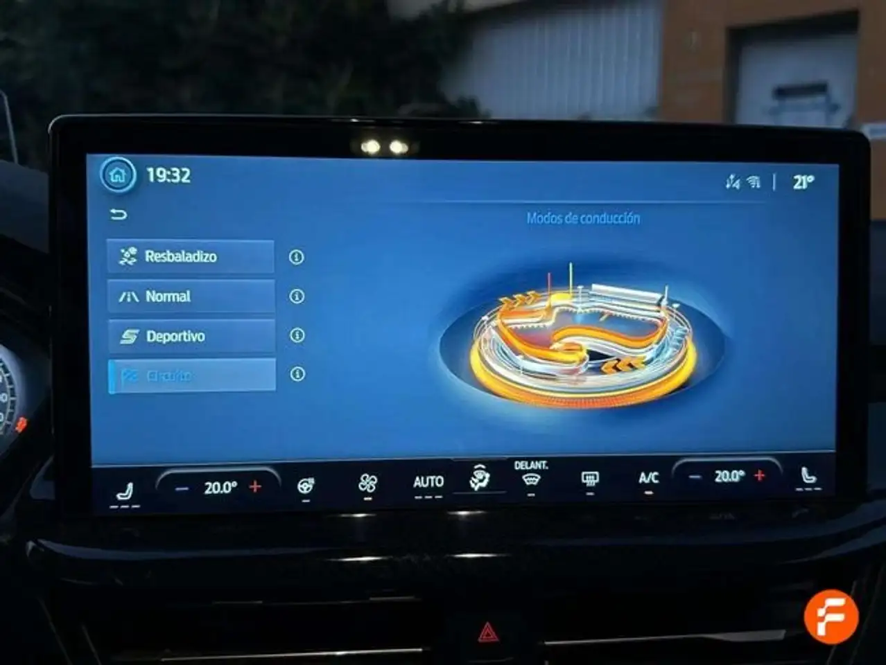 Ford Focus 2.3 Ecoboost ST Edition — Galería del vehículo 21