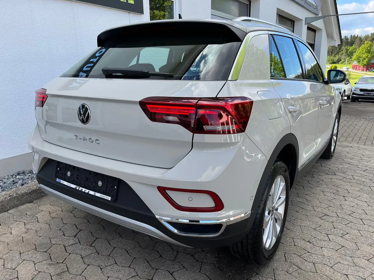 Volkswagen T-Roc STYLE 1.5 TSI DSG LED KAMERA ACC VIRT. COC — Galería del vehículo 6