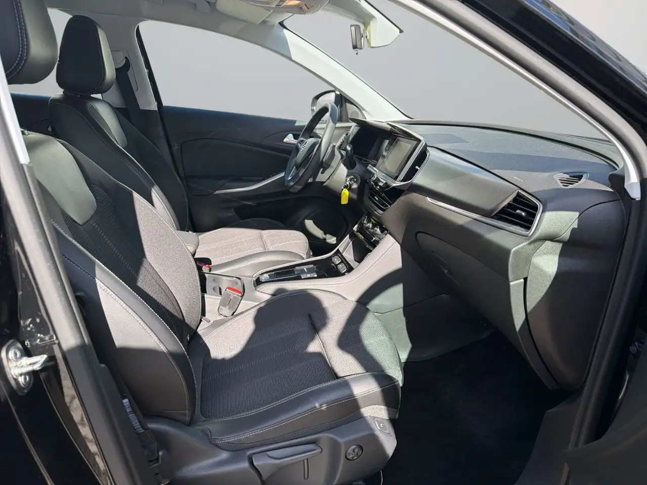 Opel Grandland 1.2 Turbo ENJOY LED+SHZ+Winterp.+LM — Galería del vehículo 9