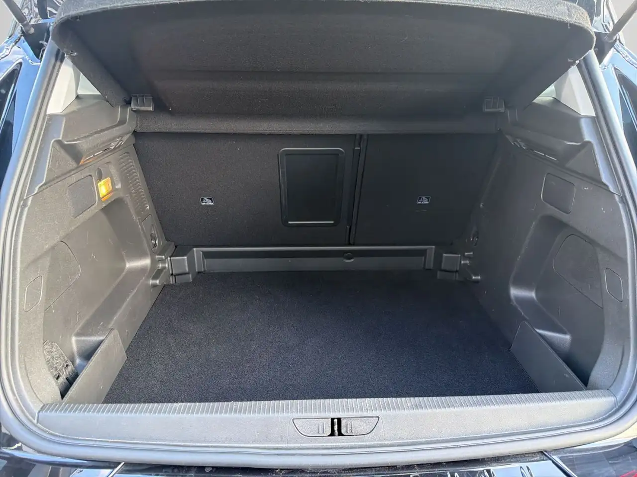 Opel Grandland 1.2 Turbo ENJOY LED+SHZ+Winterp.+LM — Galería del vehículo 11
