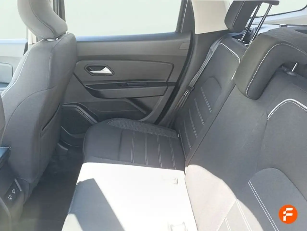 Dacia Duster 1.3 TCe Journey Go 4x2 96kW — معرض صور السيارة 18