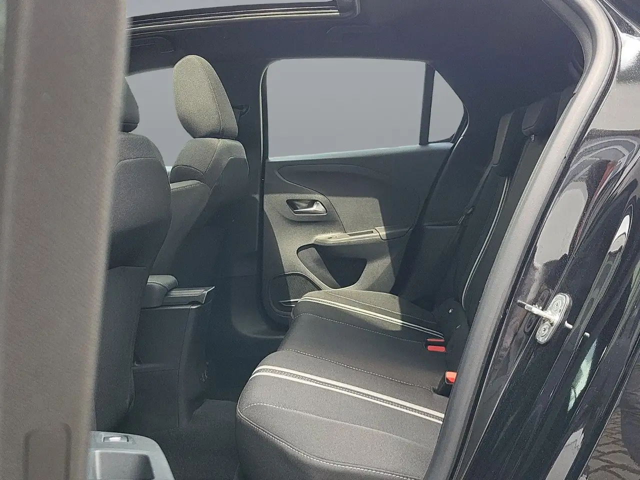 Opel Corsa F Premium "GS" Automatik/Voll-LED/Navi/DAB — Vehicle gallery 35