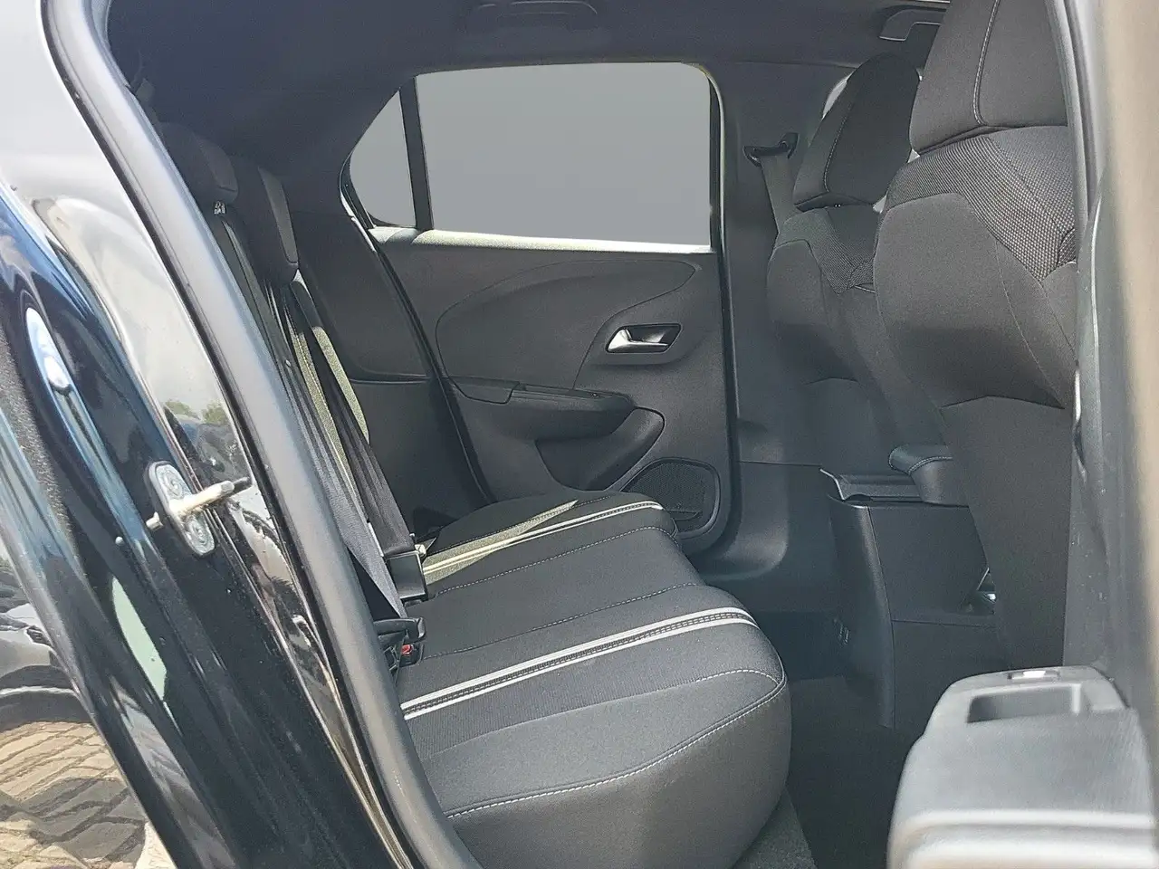 Opel Corsa F Premium "GS" Automatik/Voll-LED/Navi/DAB — Vehicle gallery 37