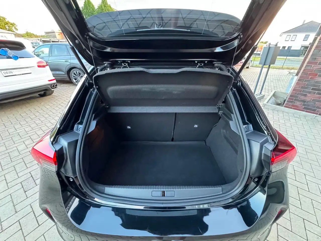 Opel Corsa F GS *Pano*Navi*AppleCarPlay* — Galerie du véhicule 10