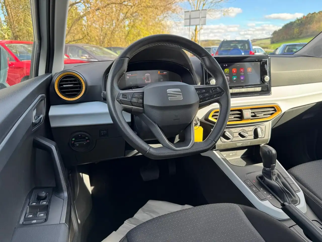 SEAT Arona 1.0 TSI *DSG*STYLE*PDCHI*DAB*TEMPOMAT*FRON — معرض صور السيارة 14