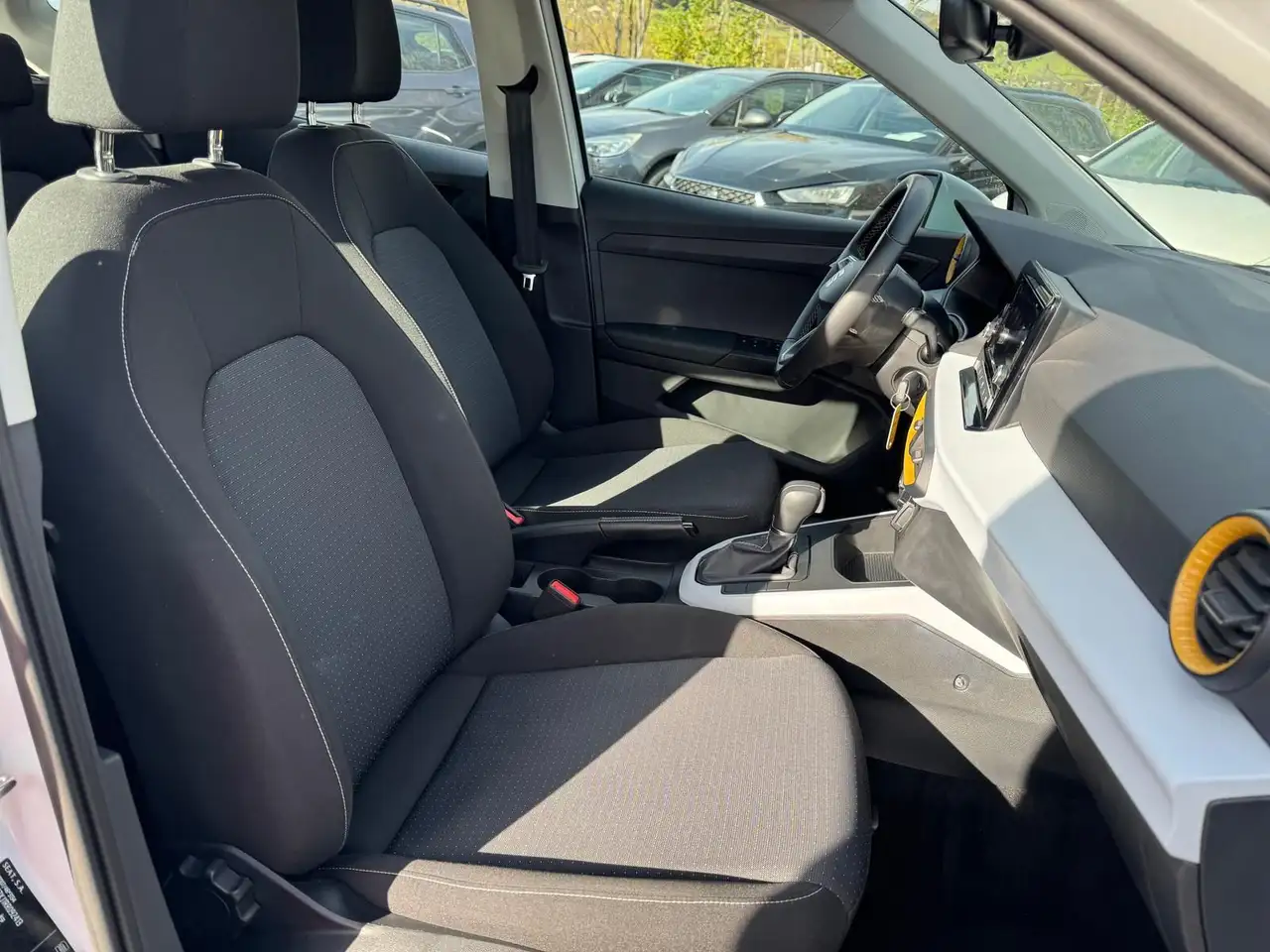 SEAT Arona 1.0 TSI *DSG*STYLE*PDCHI*DAB*TEMPOMAT*FRON — معرض صور السيارة 11