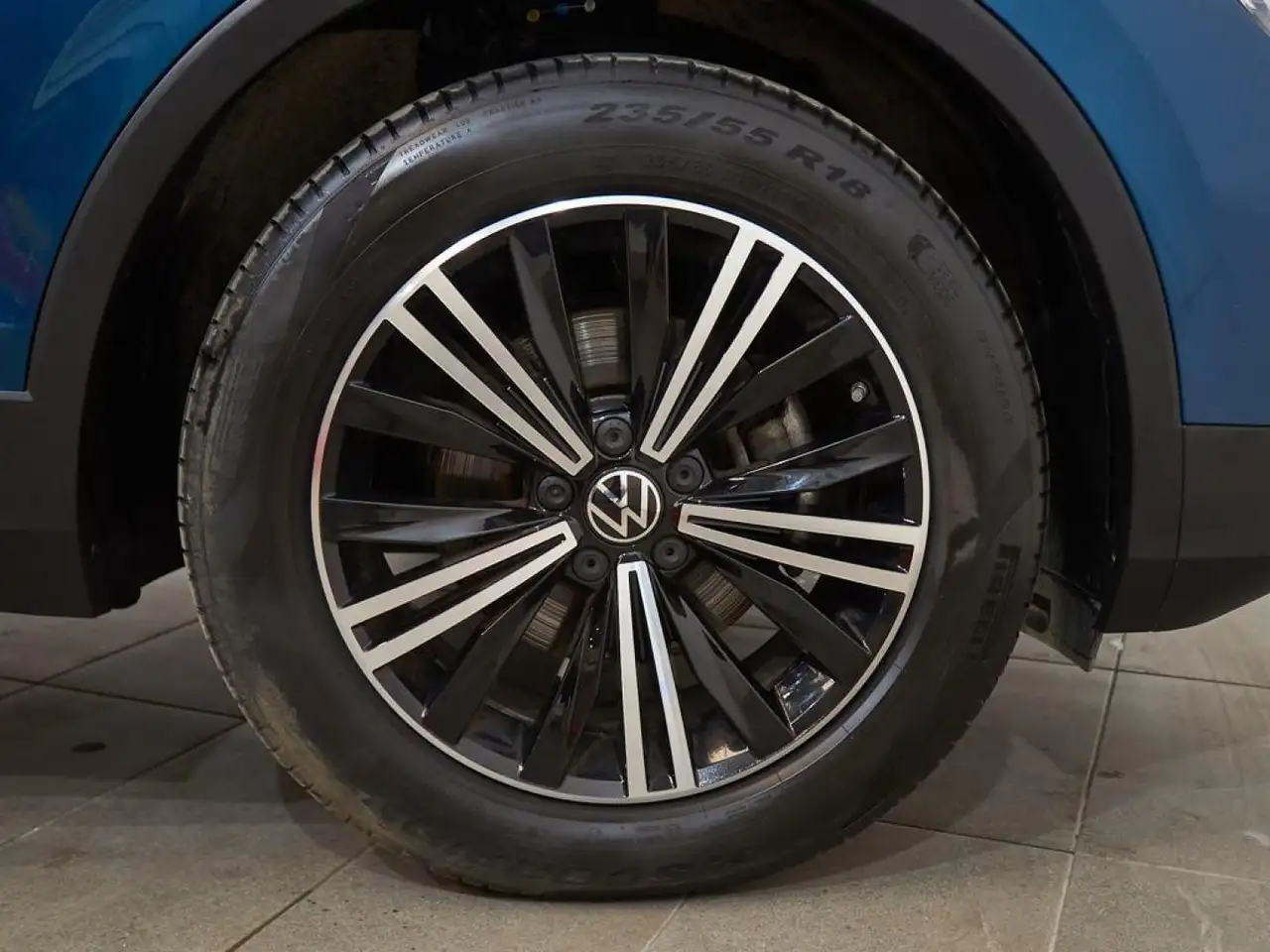 Volkswagen Tiguan 2.0TDI Life 110kW — معرض صور السيارة 8