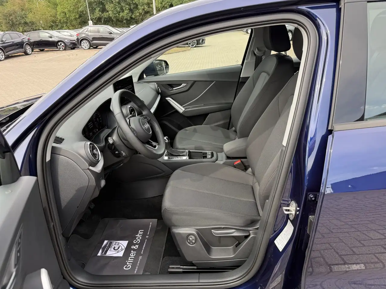 Audi Q2 35 TFSI Advanced,Virtual,R-Kamera,ACC,Side. — Vehicle gallery 15