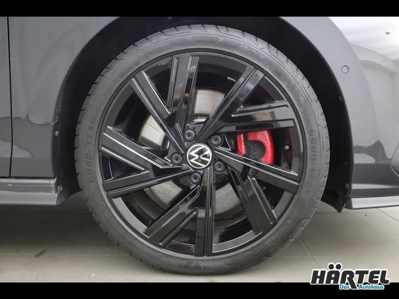Volkswagen Golf GTI GOLF 8 GTI 2.0 TSI DSG (+ACC-RADAR+NAVI+AHK) LED — Galerie du véhicule 16