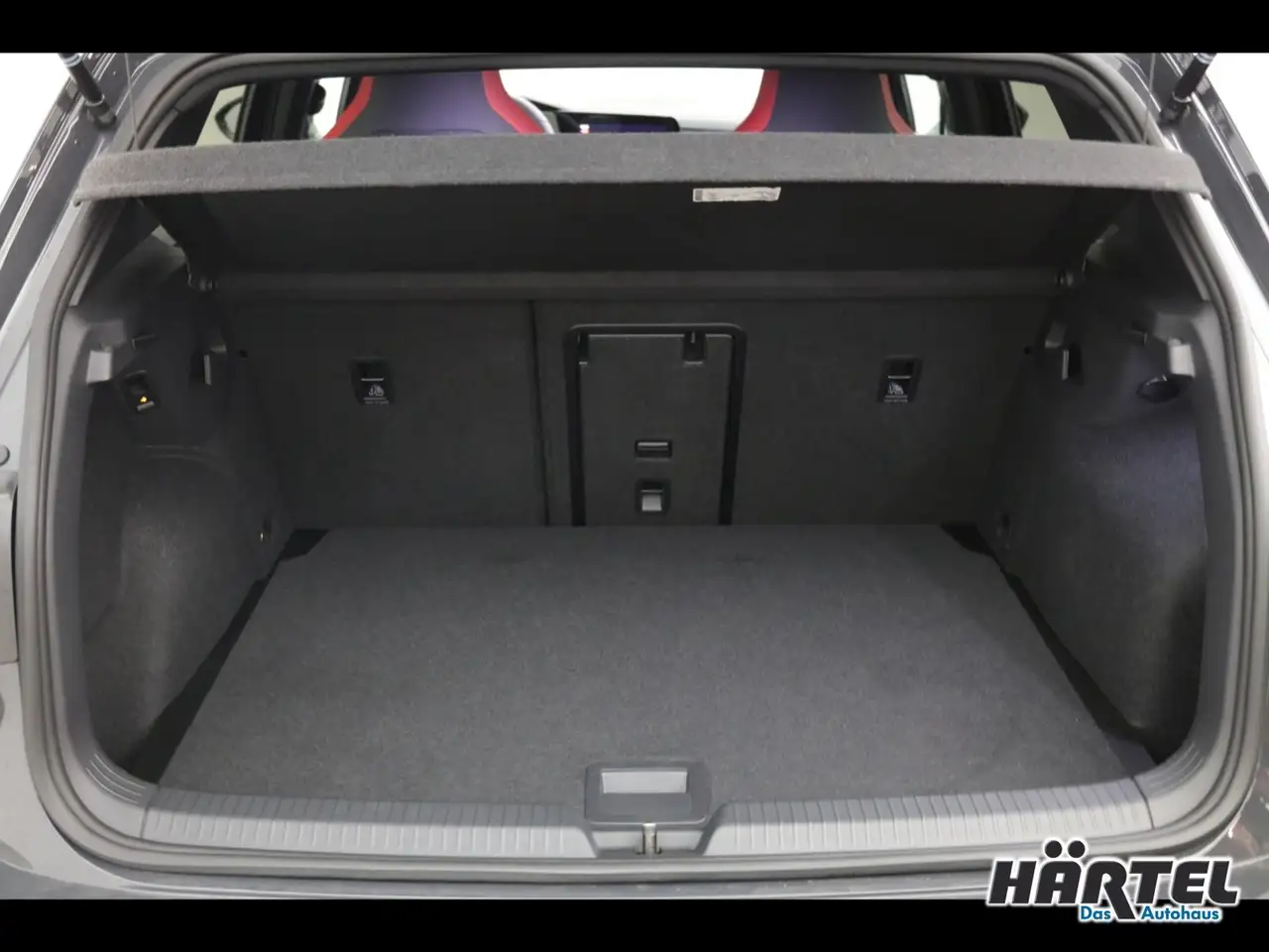 Volkswagen Golf GTI GOLF 8 GTI 2.0 TSI DSG (+ACC-RADAR+NAVI+AHK) LED — Galerie du véhicule 13
