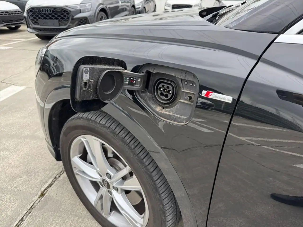 Audi Q3 Sportback 45 TFSIe S line S-tronic — Galerie du véhicule 13
