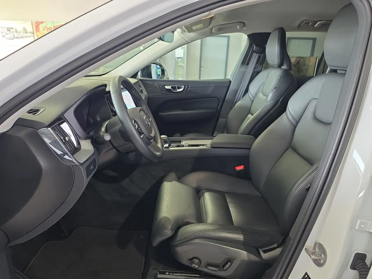 Volvo XC60 B4 Plus Dark ACC BLIS 360° 21Zoll H/K LED — Vehicle gallery 20