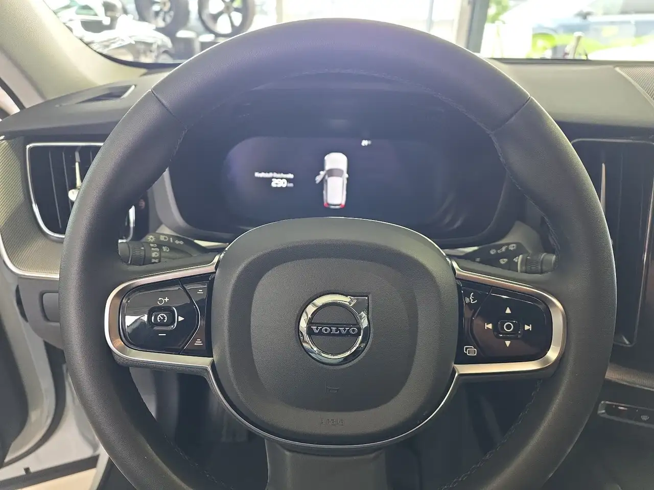 Volvo XC60 B4 Plus Dark ACC BLIS 360° 21Zoll H/K LED — Vehicle gallery 22