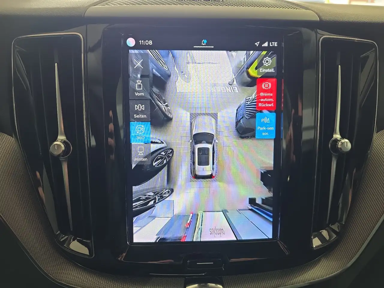 Volvo XC60 B4 Plus Dark ACC BLIS 360° 21Zoll H/K LED — Vehicle gallery 24