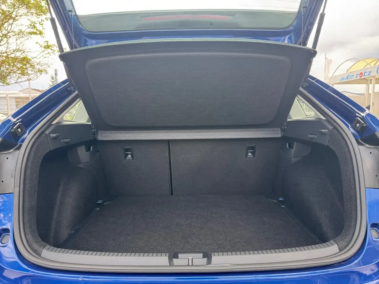 Volkswagen Taigo 1.0TSI Life Kam.,PDC,Virtual,LED,2xKlima — Galería del vehículo 14