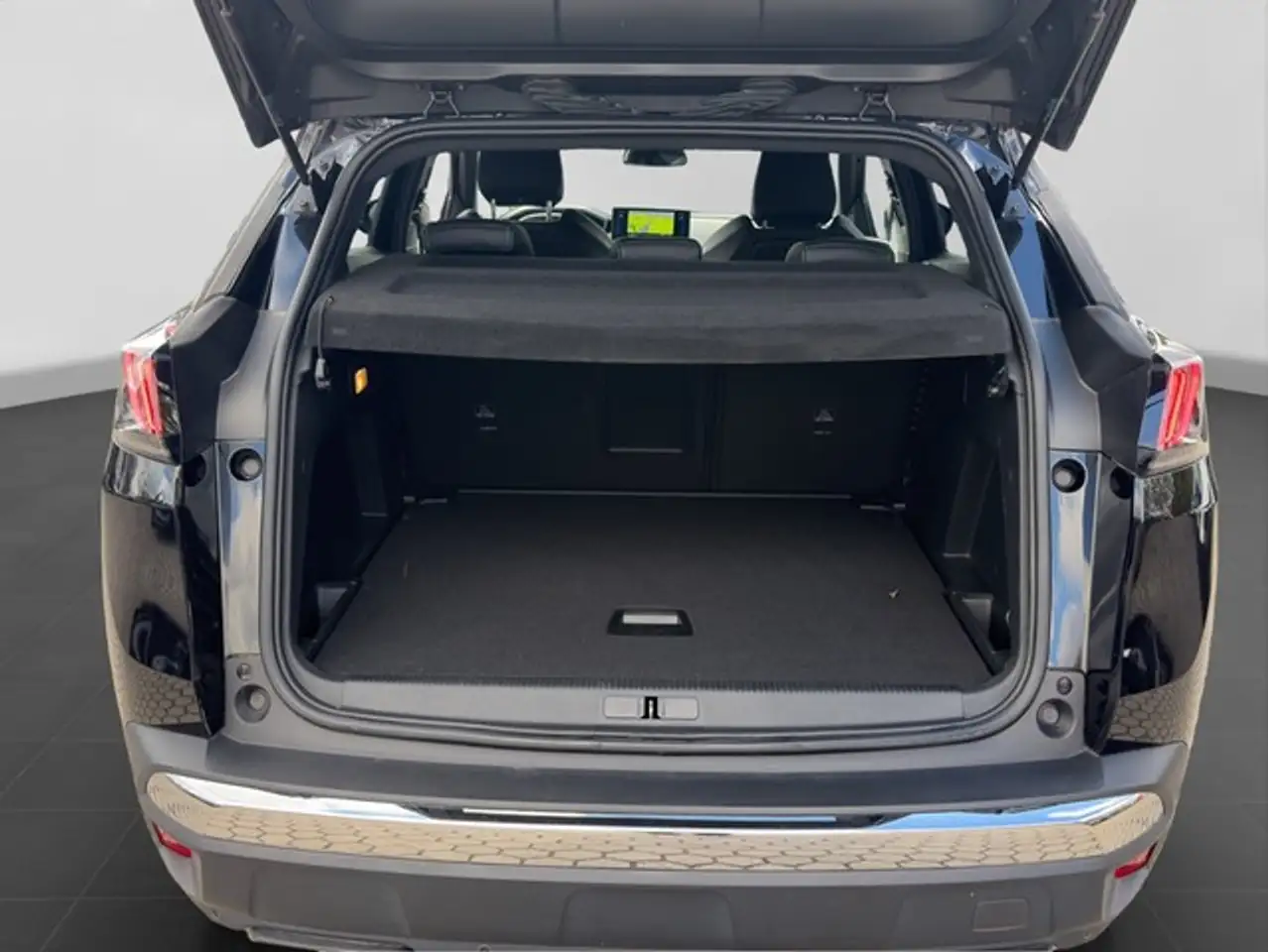 Peugeot 3008 Allure Pack PureTech 130 EAT8 KAMERA PDC SHZ NAVI — معرض صور السيارة 16